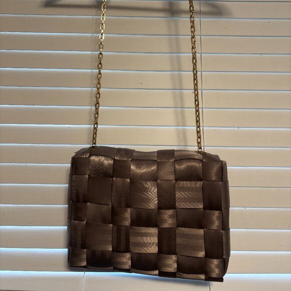 HARVEYS Seatbelt Bag: Rare Soft Mauve with Gold chain-link strap - Picture 3 of 8